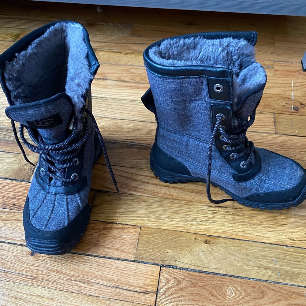 Ugg Adirondack Boots.